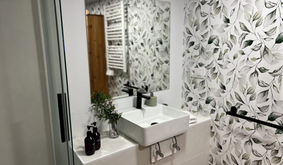 792CC2EB-4CD4-41CE-AEDF-F8E99D23EC04